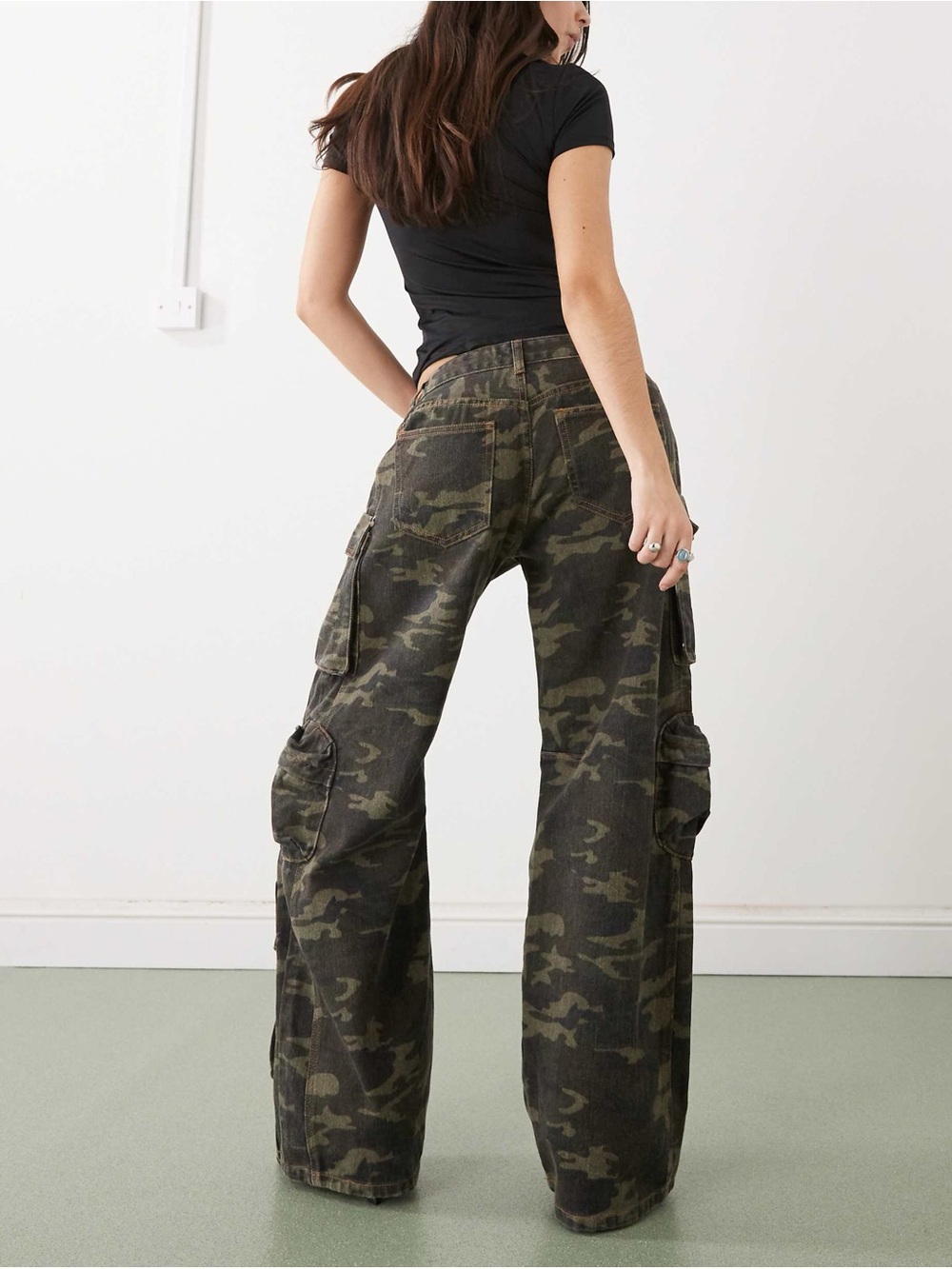 Lioness Sweetness Jeans cargo camo pants green khaki olive tan - Picture 9 of 13